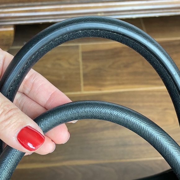 Large Tory Burch Robinson Tote Bag - Picture 6 of 16